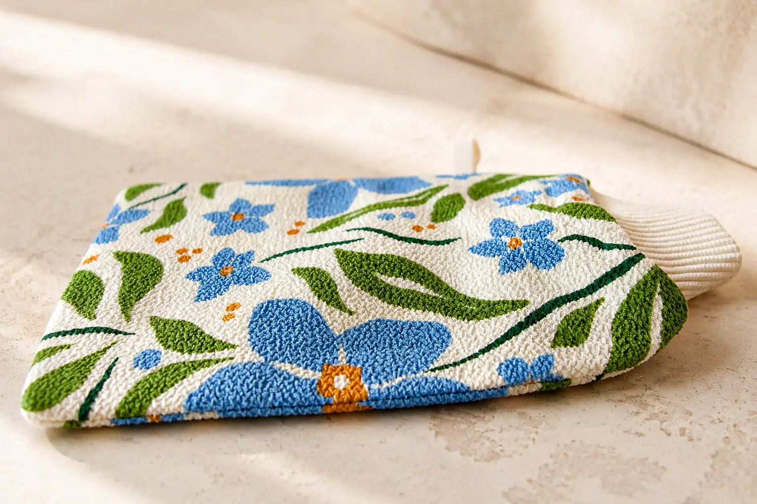 Metta Shed Blue Garden scrub mitt